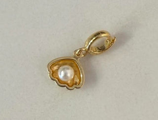 Shell with Pearl Charm